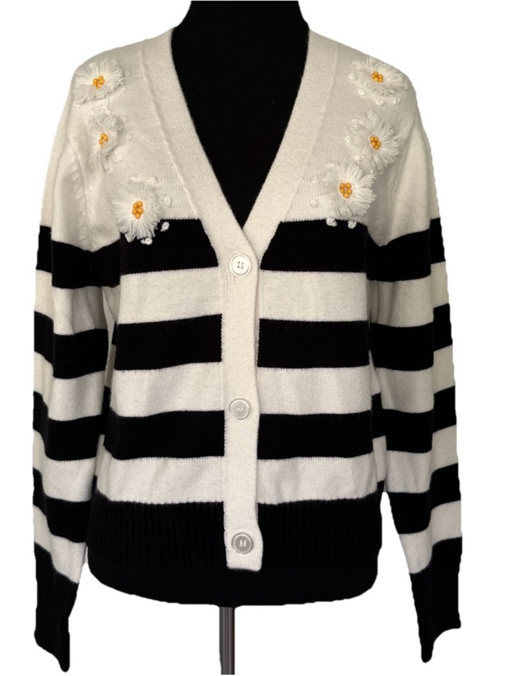 Calligraphie 3D Daisy Soft Cardigan Sweater Black White